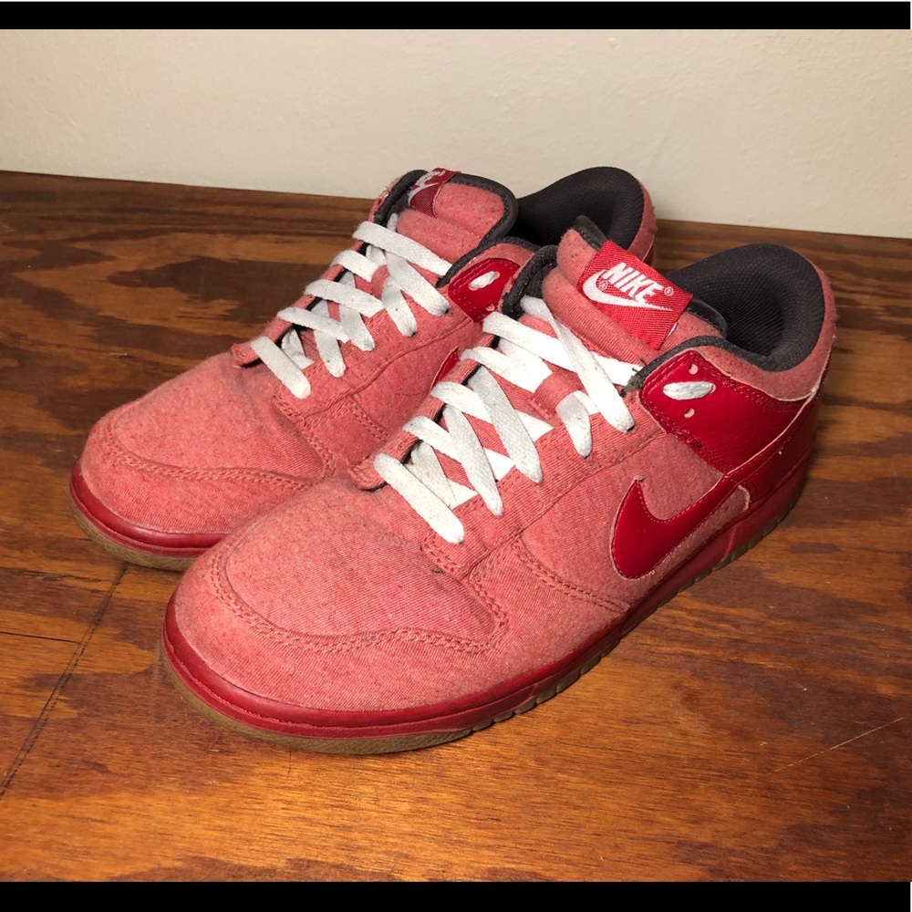 Nike SB Shoes Size 10 Light Red